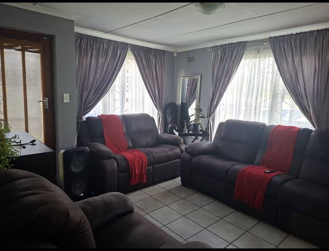 3 BEDROOM HOUSE FOR SALE IN NEW SCHEME